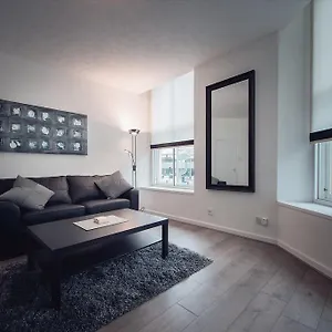  Apartment Bluetree Guild Street Center United Kingdom