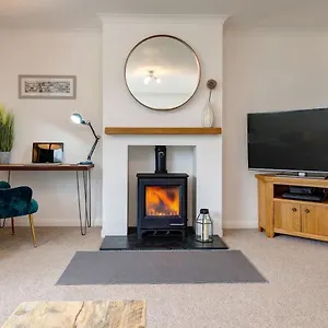  Apartment Luxury Detached 4 Bedroom House United Kingdom